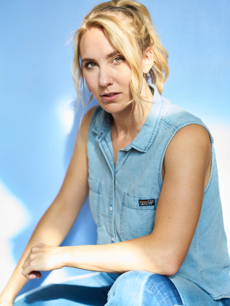 Desirée Ackermann Schauspielerin und Moderatorin2